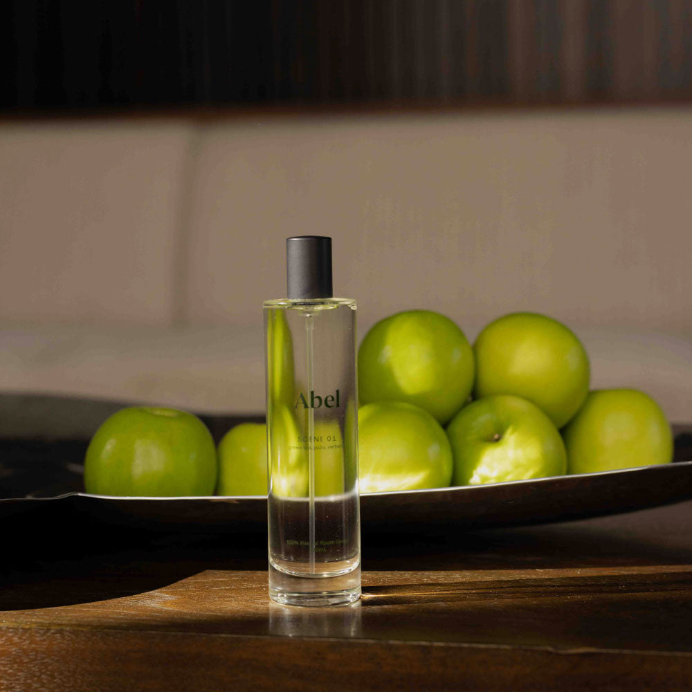 Abel Scene 01 – Room Spray von Fanny Grau in der Duftnote Grün, Fruchtig