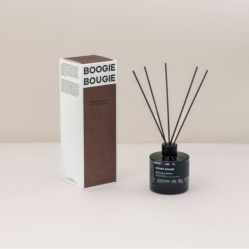 Boogie Bougie Dark Honey & Tobacco – Fragrance Sticks in der Duftnote Holzig, Gourmand