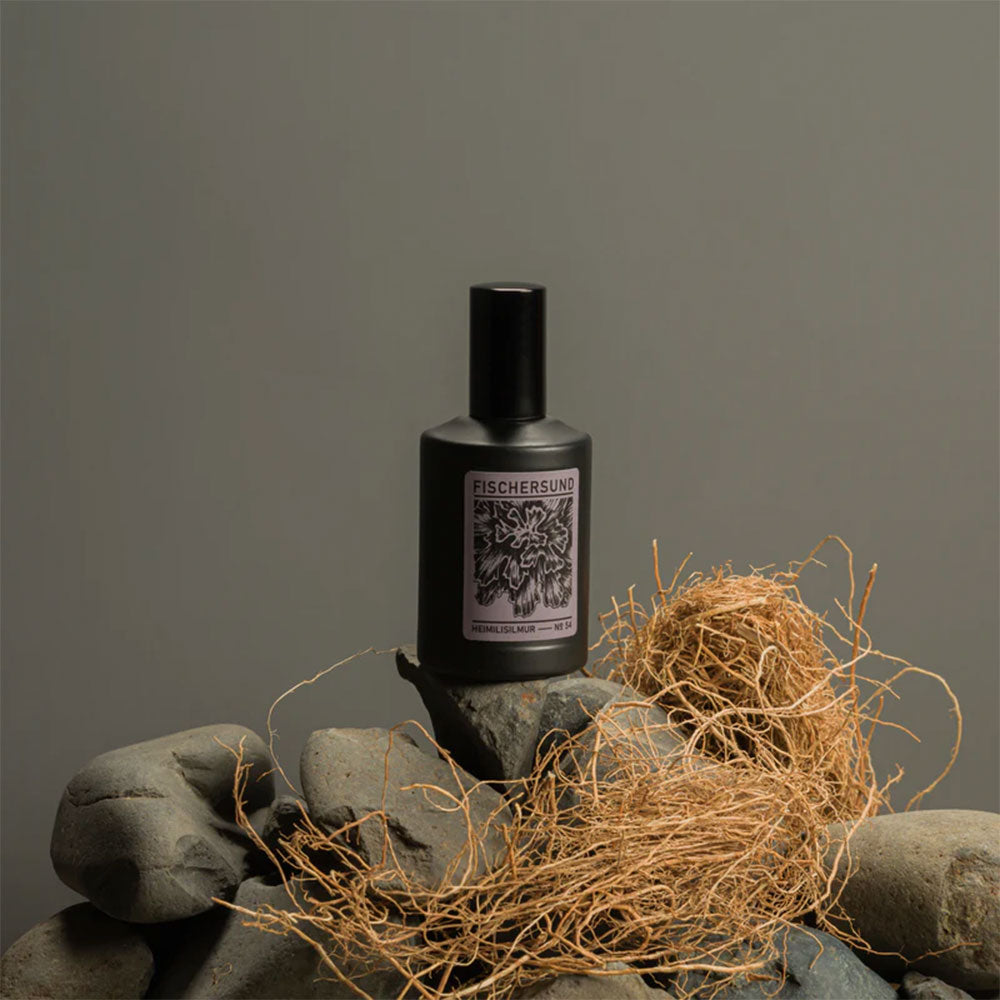 Fischersund No. 54 – Room Spray von Jón Þór Birgisson in der Duftnote Ledrig, Animalisch