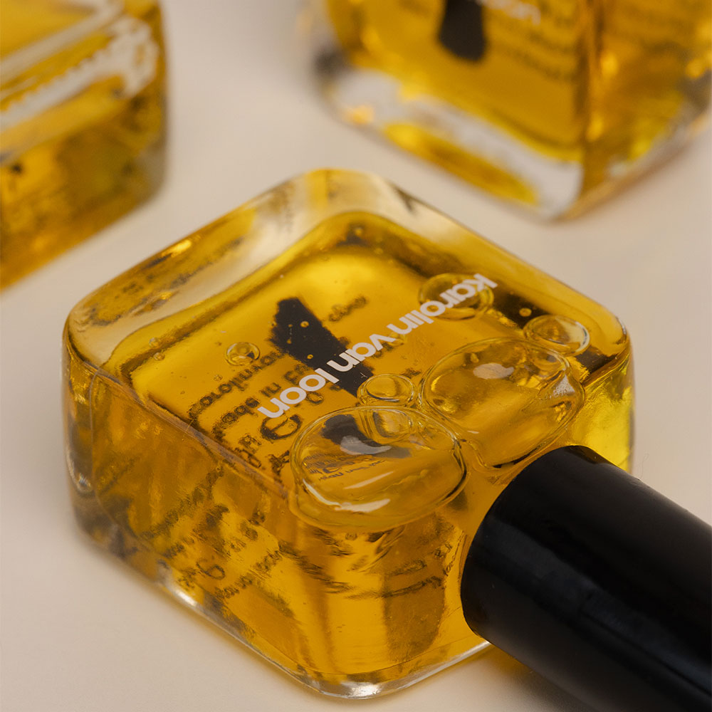 Karolin Van Loon Nail Nectar