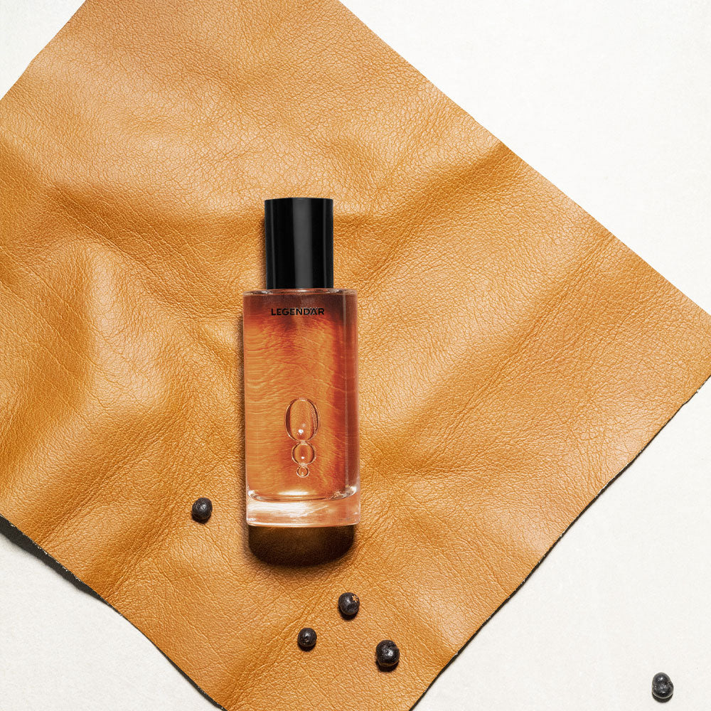 LEGENDÄR Juniper Leather – Eau de Parfum – 100ml von Lyn Harris in der Duftnote Grün, Ledrig