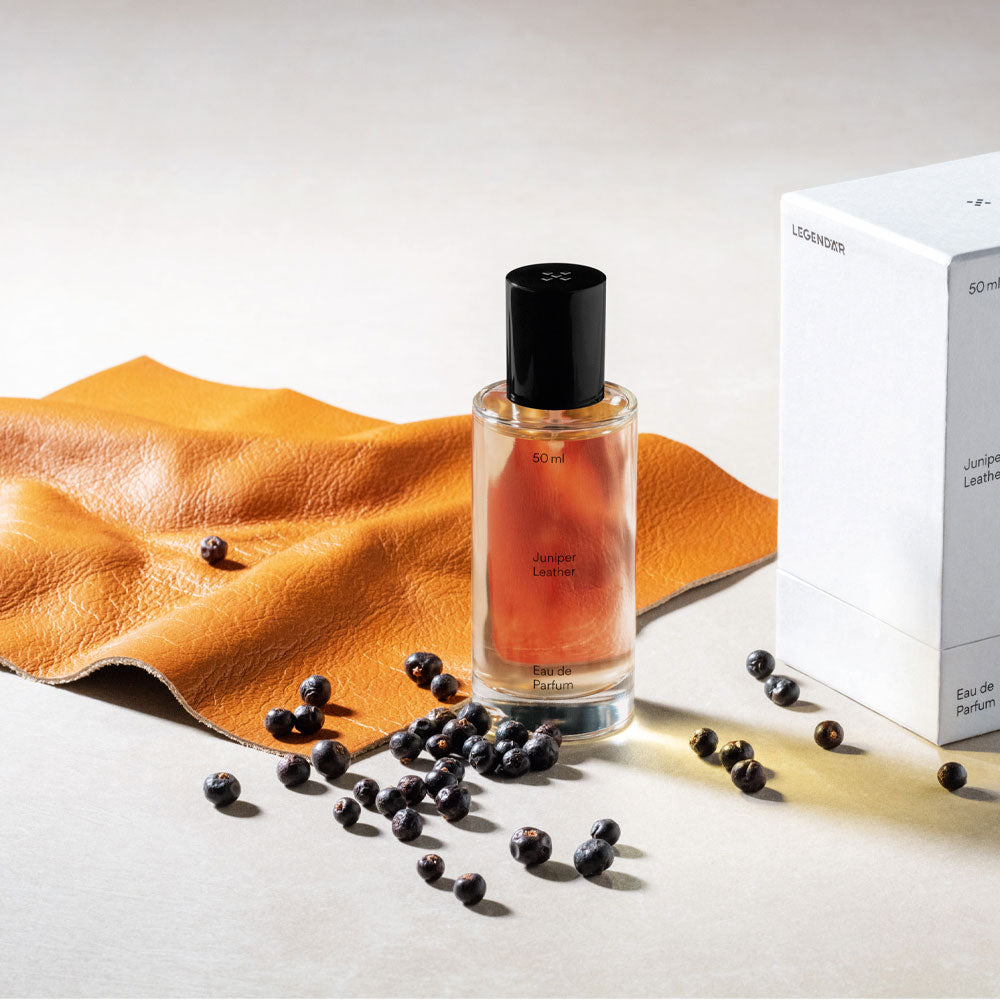 LEGENDÄR Juniper Leather – Eau de Parfum – 50ml von Lyn Harris in der Duftnote Grün, Ledrig