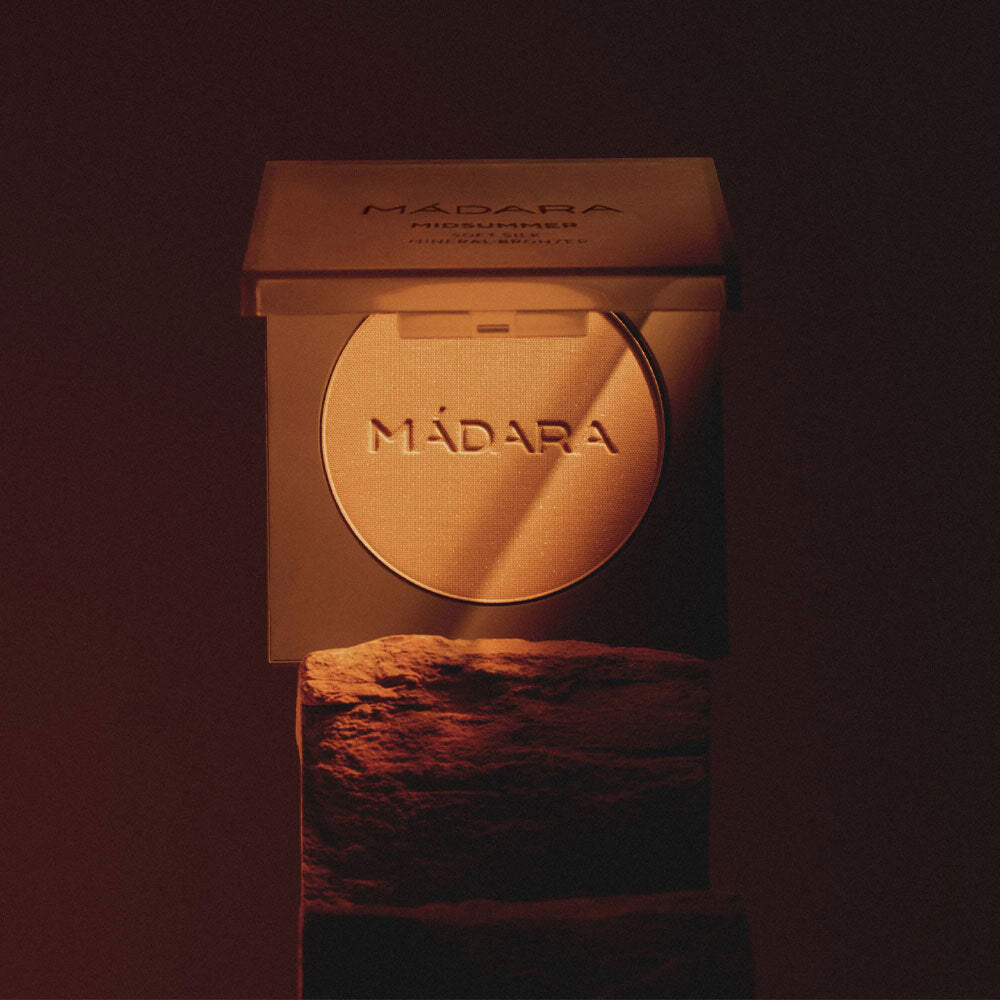 Midsummer Soft Silk Mineral Bronzer – Heat 1
