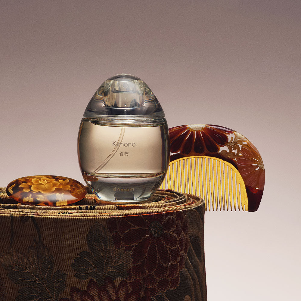 d'Annam Kimono – Eau de Parfum – 50ml von Anh Ngo in der Duftnote Powdery, Flowery