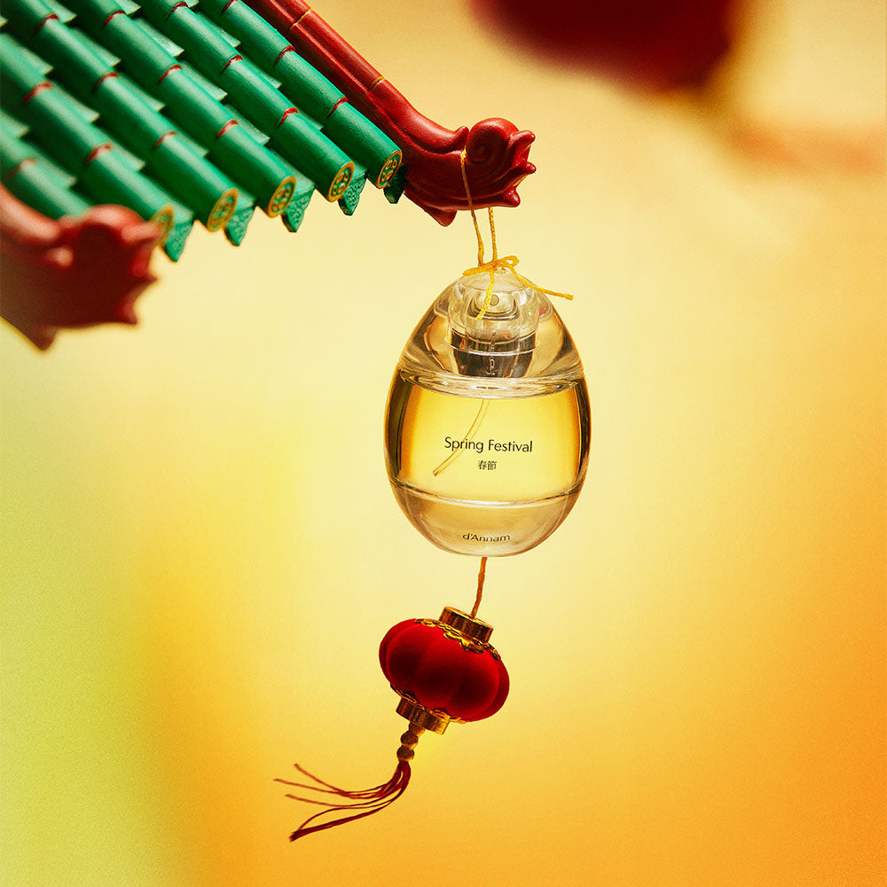 d'Annam Spring Festival – Eau de Parfum – 50ml von Anh Ngo, Xinyue Wang, Luis Hou in der Duftnote Resinous, Spicy, Fruity