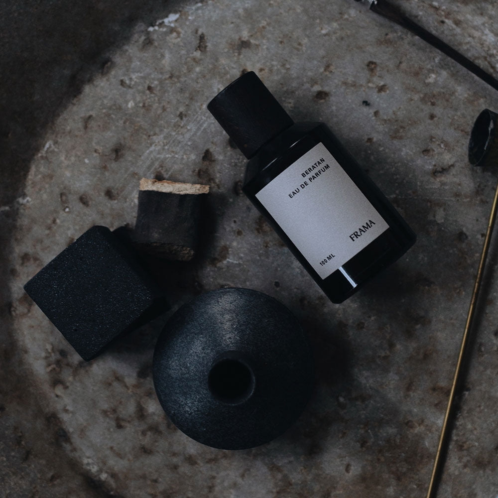 Frama Beratan – Eau de Parfum von Lena Norling in der Duftnote Würzig, Holzig-Zitrisch
