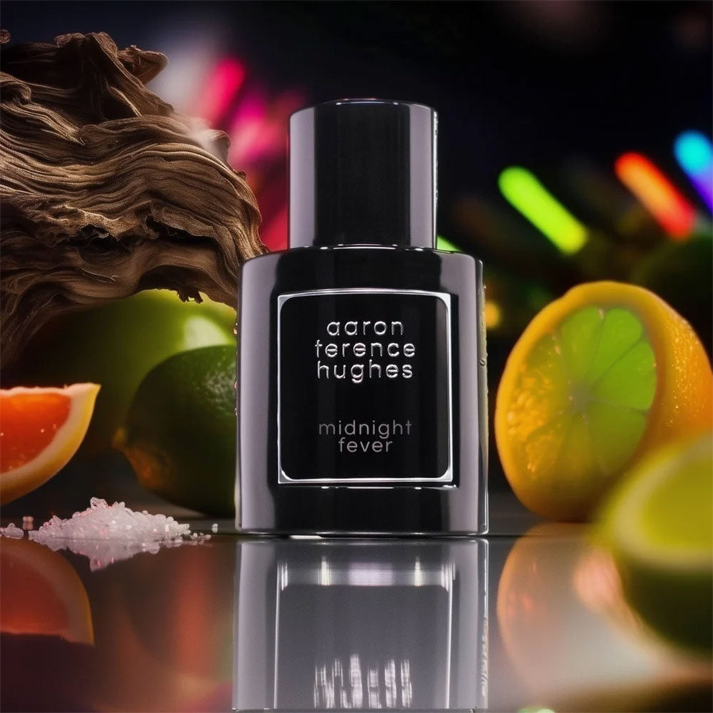 Aaron Terence Hughes Midnight Fever – Extrait de Parfum – 50ml von Aaron Terence Hughes in der Duftnote Aquatisch, Gourmand, Holzig-Zitrisch, Würzig