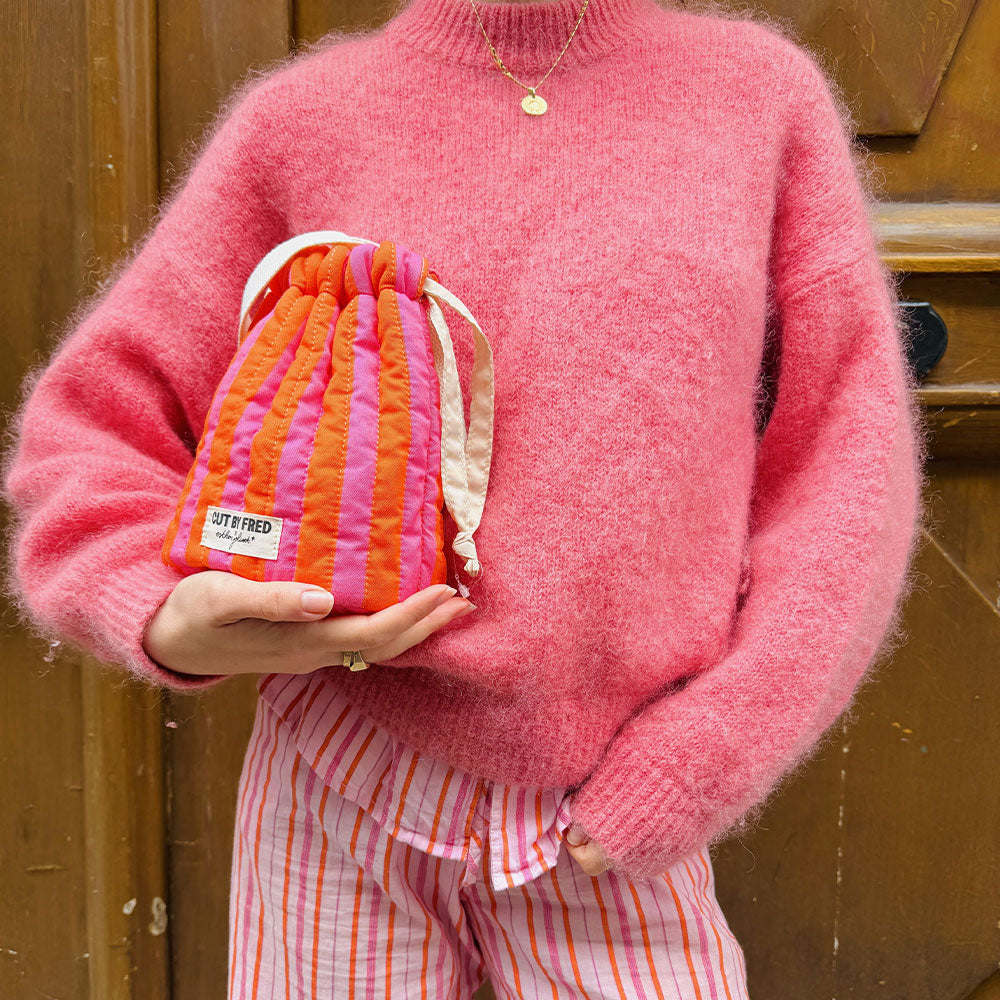 Cut By Fred Pouch Curl CBF X Esther Jolivet