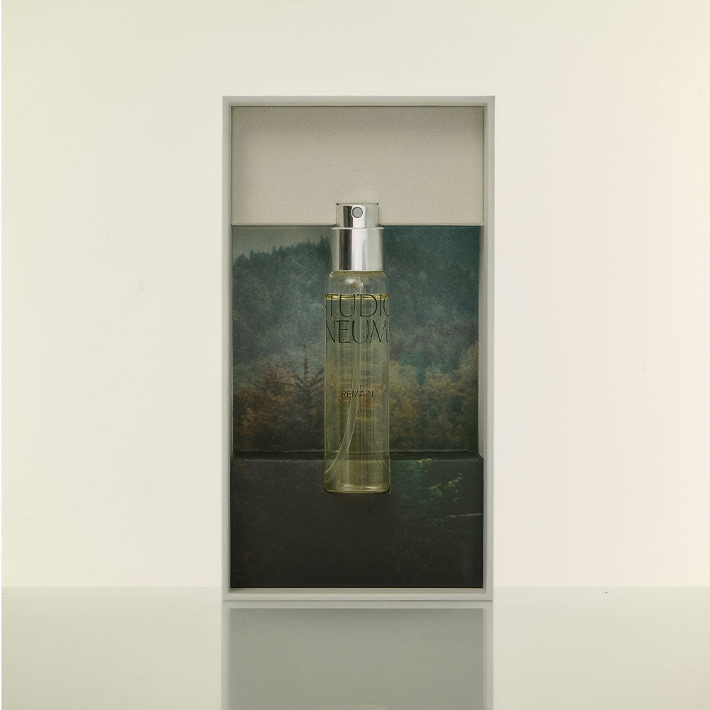 Studio Pneuma Remain – Eau de Parfum – 15ml in der Duftnote Holzig, Fruchtig